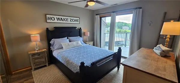 24 Sunrise Ridge DR #233 (4C), Sunrise Beach, MO 65079