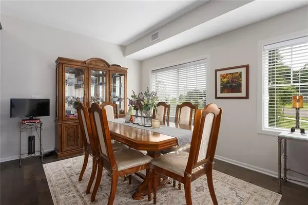 7800 W 123rd ST #118, Overland Park, KS 66213