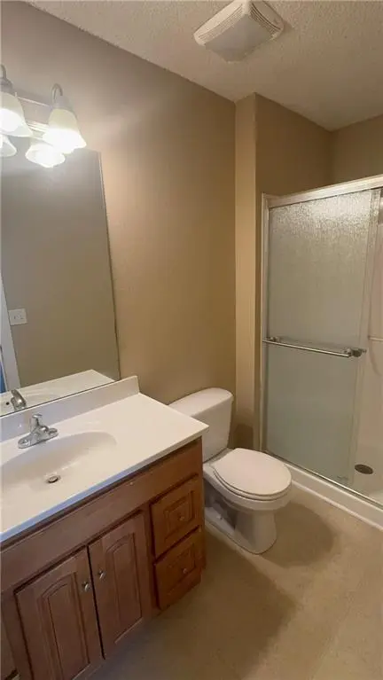 9021 Gala DR, Lee's Summit, MO 64064