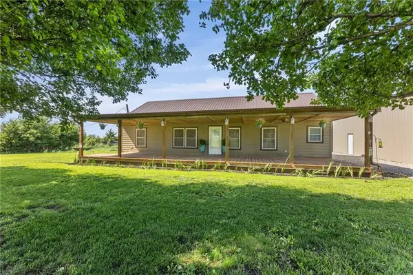 3761 Haskell RD, Princeton, KS 66078