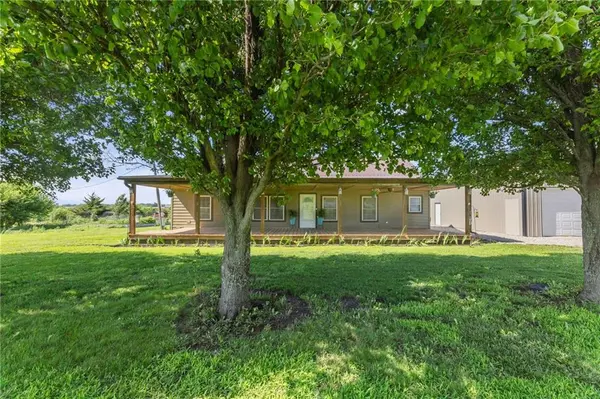 3761 Haskell RD, Princeton, KS 66078
