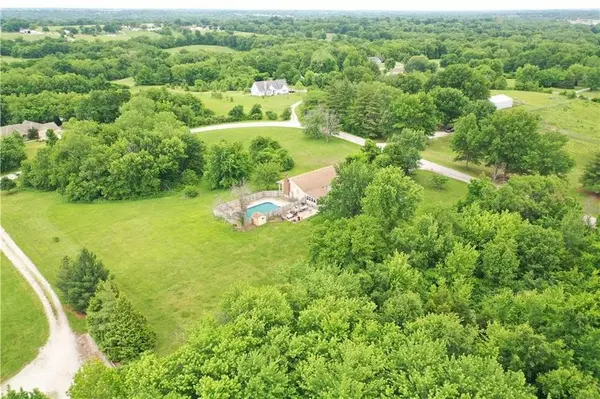 16008 NE 176th ST, Holt, MO 64048