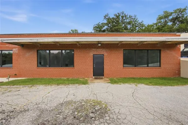 5629 Raytown RD, Kansas City, MO 64133