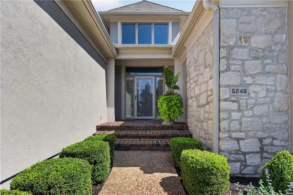 5248 W 115TH TER, Leawood, KS 66211