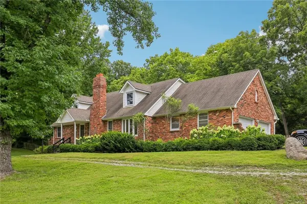 21629 Green RD, Leavenworth, KS 66048