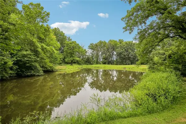 21629 Green RD, Leavenworth, KS 66048