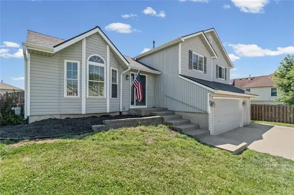 8505 N ARCOLA AVE, Kansas City, MO 64153