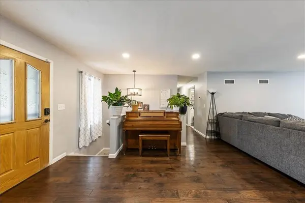 703 Ozark Short Line CT, Odessa, MO 64076