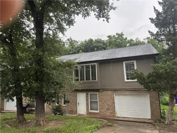3906 E 123 TER, Grandview, MO 64030