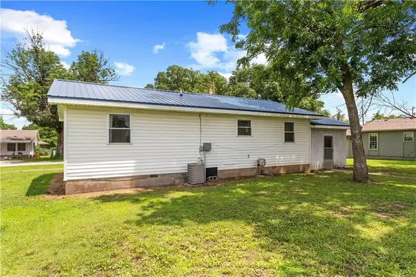 203 & 207 W Market ST, Sheldon, MO 64784