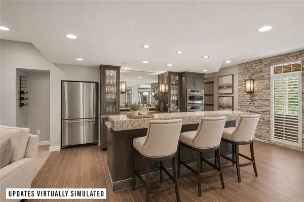 11919 W 139th TER, Overland Park, KS 66221