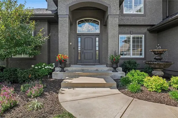16628 Rosewood ST, Overland Park, KS 66085