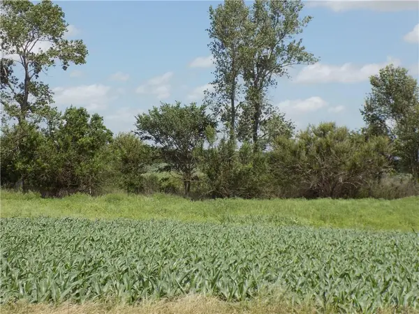 300 Road & Oregon RD, Kincaid, KS 66039