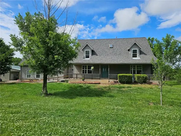 10510 W 327th ST,  Paola,  KS 66071