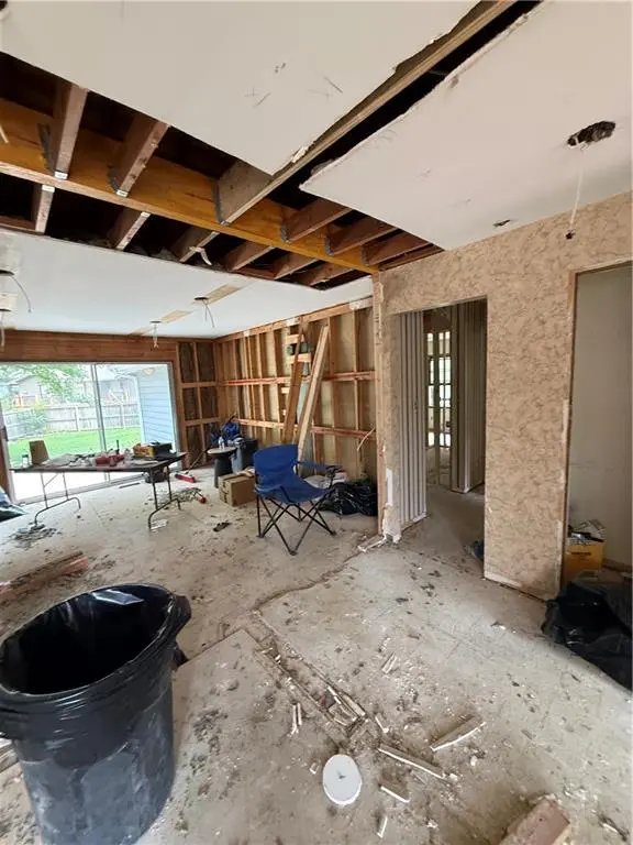 7206 W 101st TER, Overland Park, KS 66212