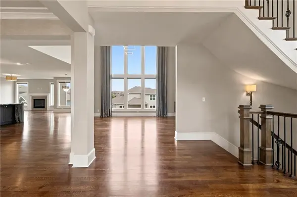 10408 W 172nd ST, Overland Park, KS 66221