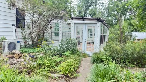 1030 W Walnut ST, Nevada, MO 64772