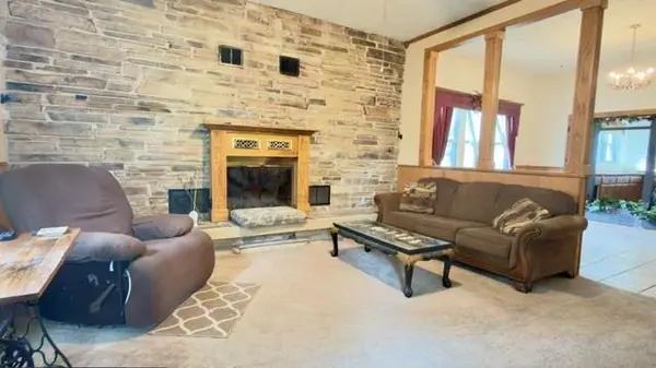 1030 W Walnut ST, Nevada, MO 64772