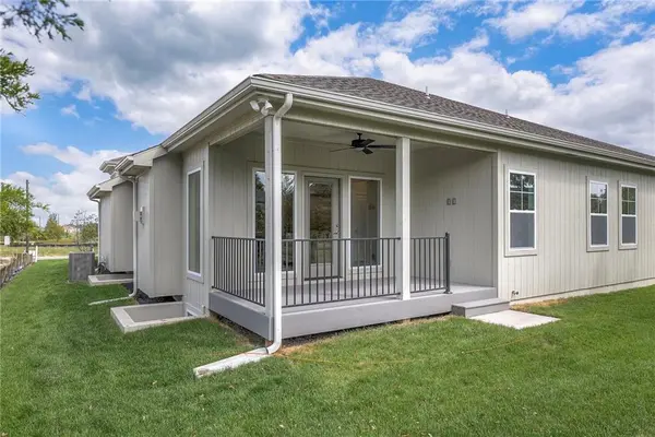 9844 Greeley ST, Lenexa, KS 66227