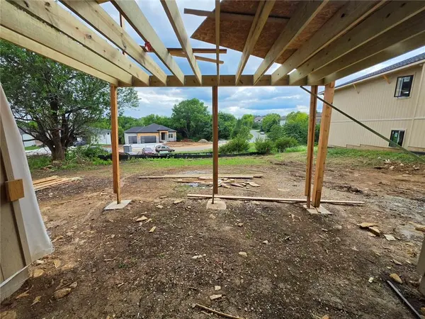 11256 S Gleason RD, Olathe, KS 66061