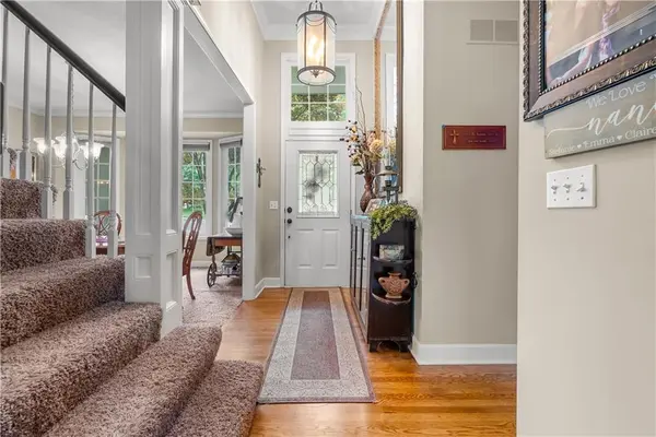 713 NE Plumbrook PL, Lee's Summit, MO 64064