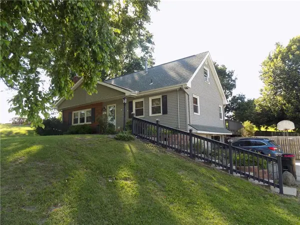 2320 N 33rd Street TER, St Joseph, MO 64506