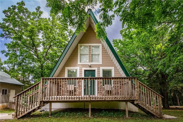 97 W Sugar Lake DR, Mound City, KS 66056