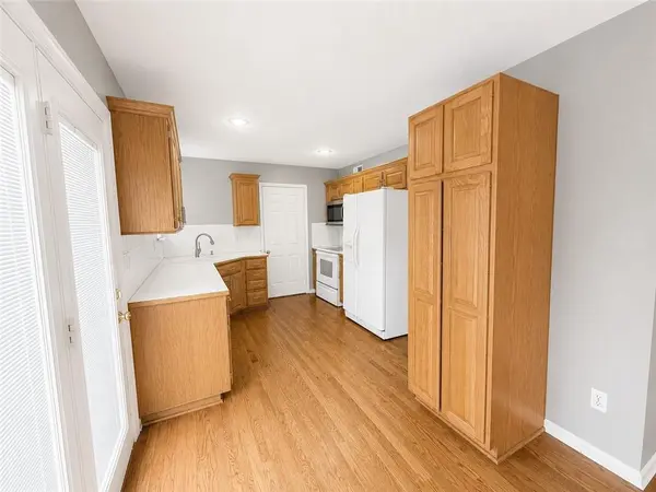 9629 W 51st ST, Merriam, KS 66203