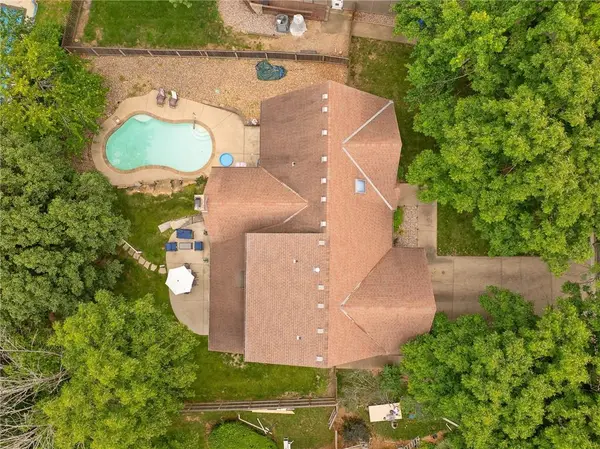 8408 W 115th ST, Overland Park, KS 66210
