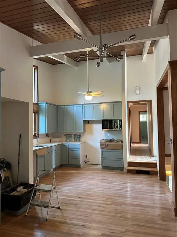 1100 W 88th ST, Kansas City, MO 64114
