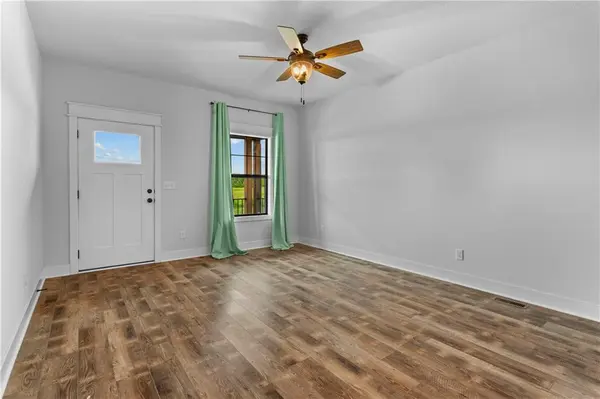 1121 S Minton RD, Independence, MO 64056