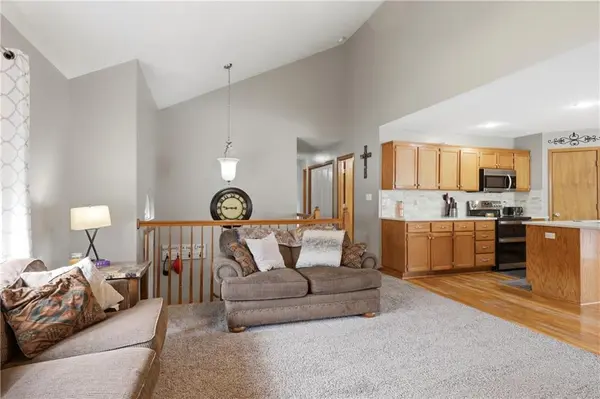 431 SW Joseph LN, Grain Valley, MO 64029