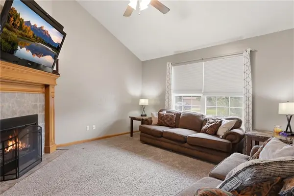 431 SW Joseph LN, Grain Valley, MO 64029