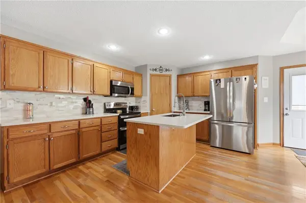 431 SW Joseph LN, Grain Valley, MO 64029