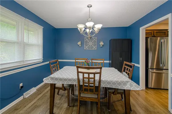 3008 S Cochise DR, Independence, MO 64057