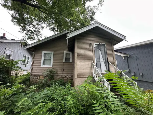 5708 Park AVE, Kansas City, MO 64130