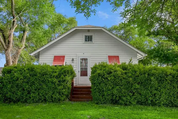 1945 N 900th RD, Eudora, KS 66025