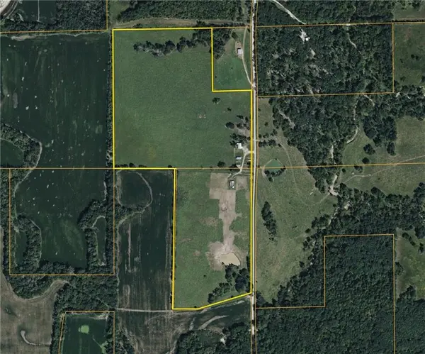 16831 Ava DR, Harris, MO 64645