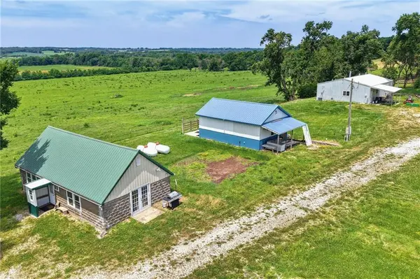 Ava DR, Harris, MO 64645
