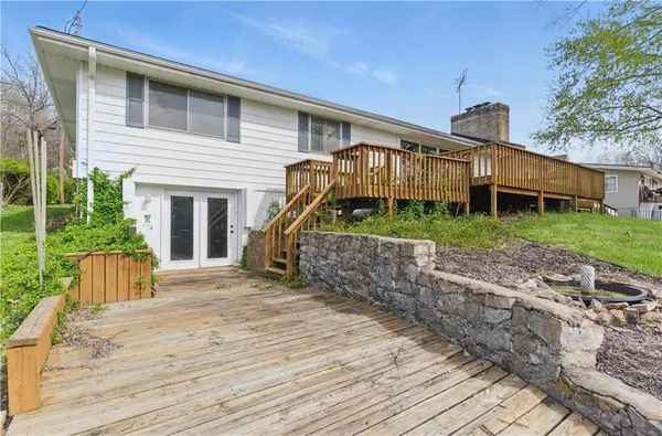 13 P Lake Shore DR, Lake Lotawana, MO 64086