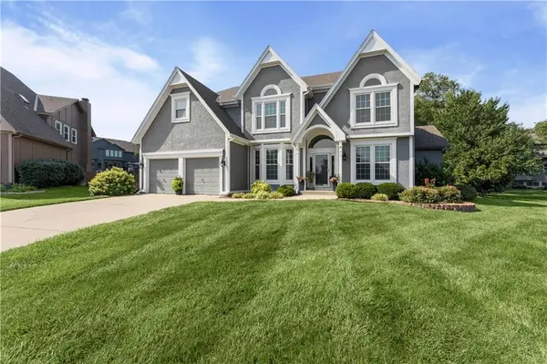 13001 Hemlock ST, Overland Park, KS 66213