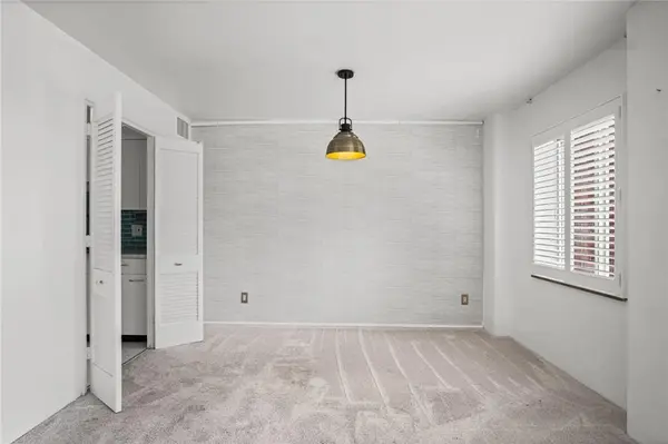 4550 Warwick BLVD #409, Kansas City, MO 64111