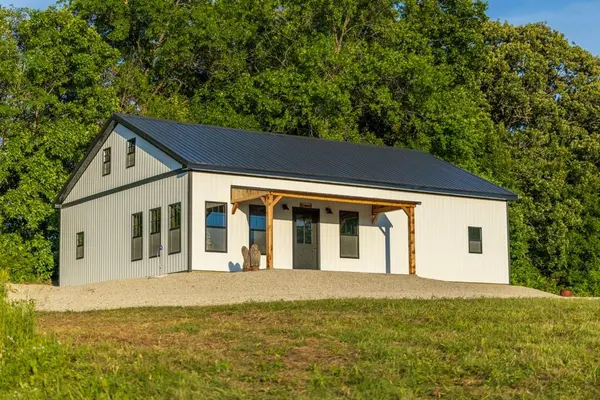 18 NE 100th ST, Spickard, MO 64679