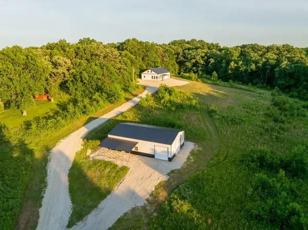 18 NE 100th ST, Spickard, MO 64679
