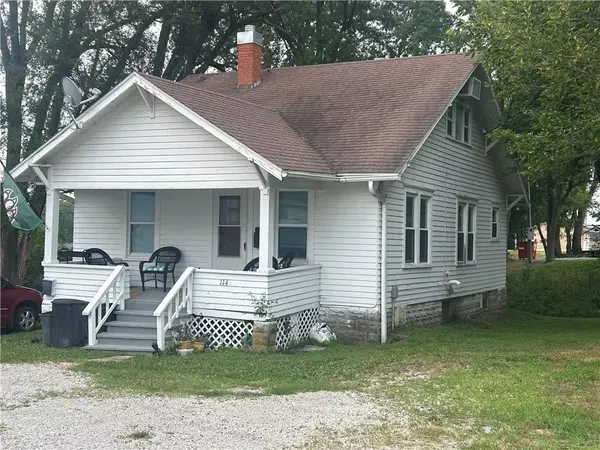 114 E Lincoln ST, Maryville, MO 64468
