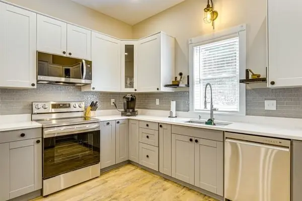 436 E Broadway AVE, Excelsior Springs, MO 64024