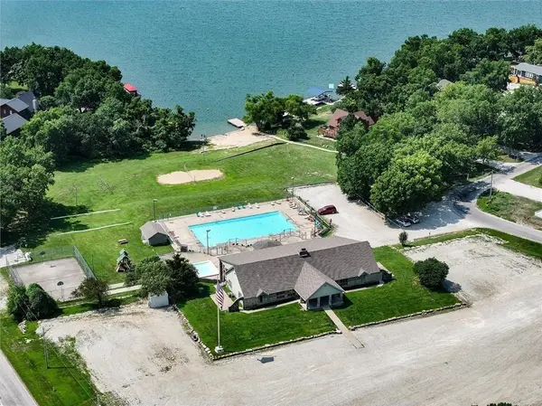 58 tamarack LN, Linn Valley, KS 66040