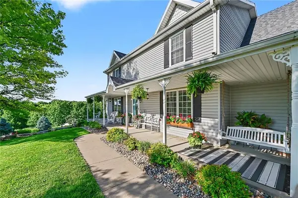7204 Pleasant Ridge TER, St Joseph, MO 64504