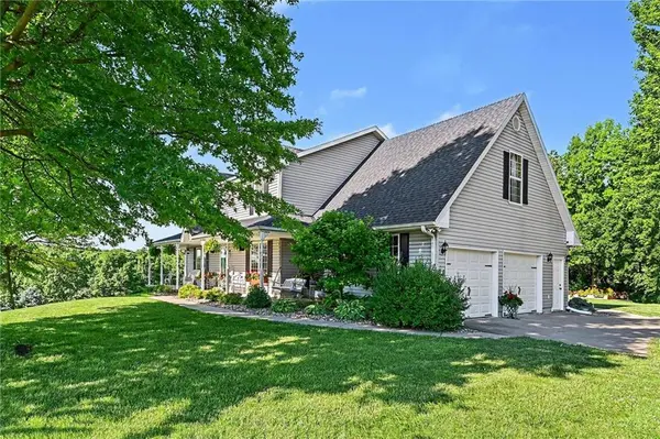 7204 Pleasant Ridge TER, St Joseph, MO 64504