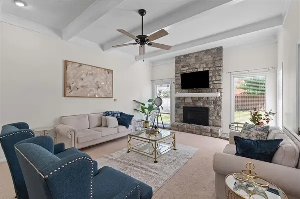 11102 W 114th TER, Overland Park, KS 66210